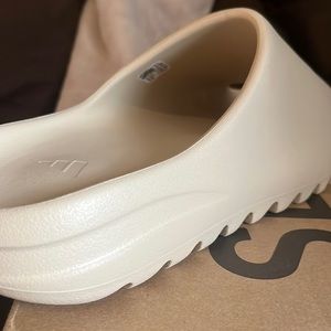 Yeezy slides Size 11 brand new never worn